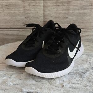 Nike Black/White Running Shoes, Womens 8.5, Great Condition